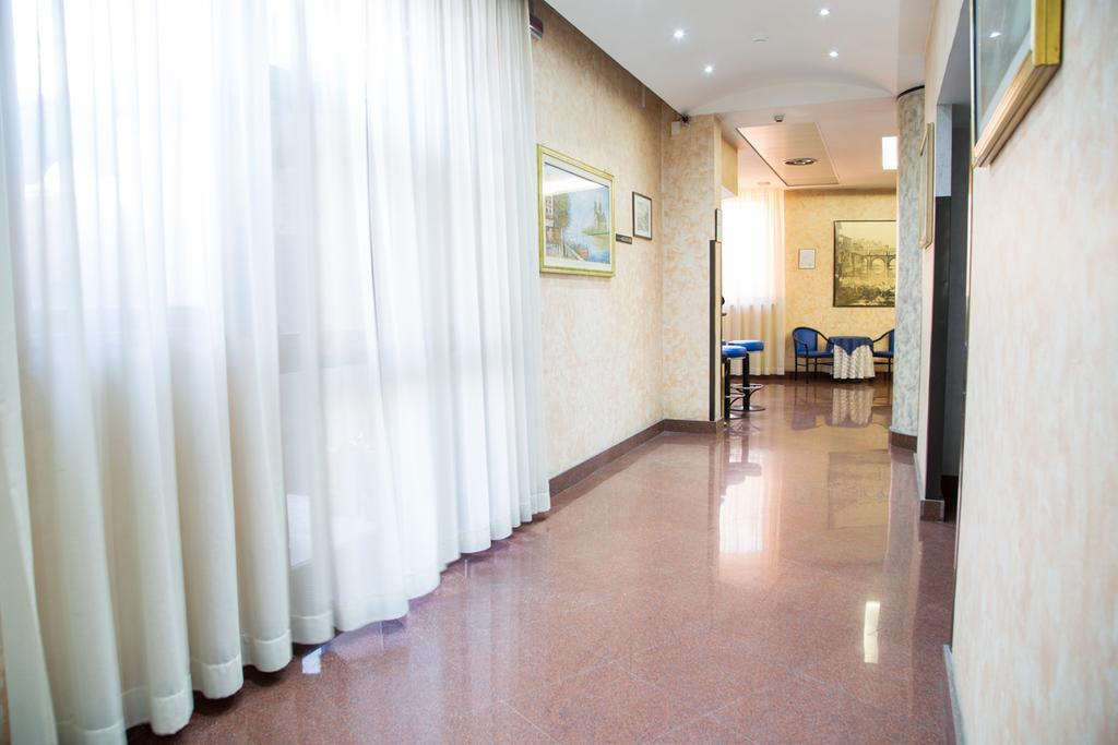 Hotel Santa Maura Roma Exterior foto